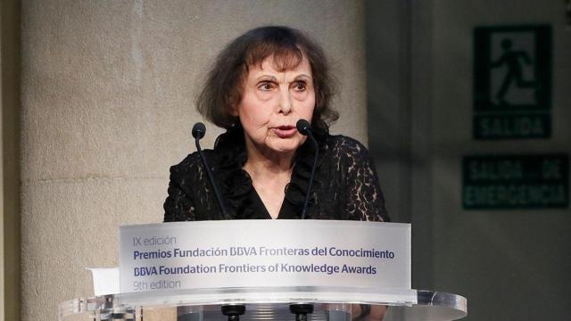 Sofia Gubaidulina durante la ceremonia de entrega de un premio.