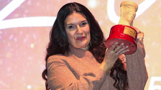 La escritora castellonense Rosario Raro, recibe el Premio Azorin 2025 este jueves, en Alicante. Foto: EFE/ Morell