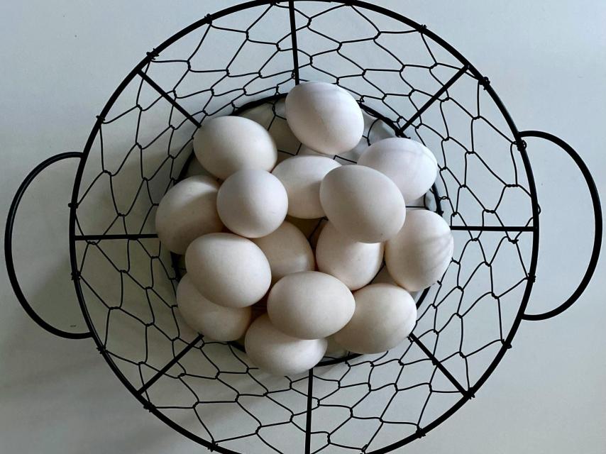 Los huevos, el kéfir, el queso de cabra y las legumbres son fuentes de proteína esenciales a partir de los 40