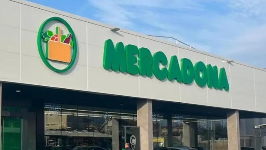 Fachadas de Mercadona y Dia.