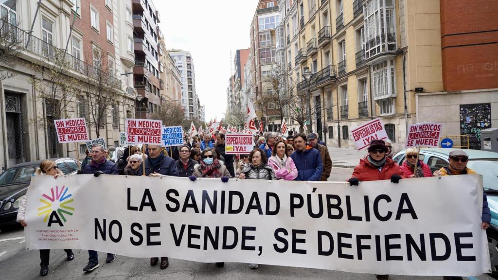Manifestación bajo el lema ‘Defendamos nuestra sanidad pública. Defendamos nuestros derechos’.