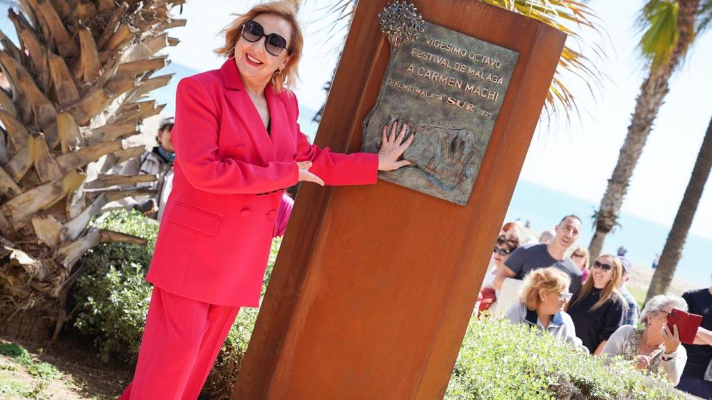 Carmen Machi ha dejado huella en el paseo marítimo.