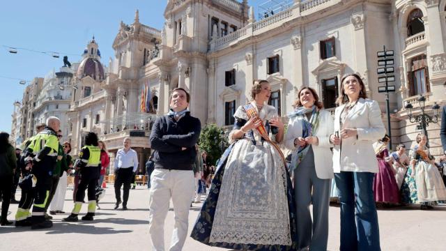 Cuca Gamarra junto a María José Catalá, Berta Peiró y José Luis Martínez-Almeida. Ayuntamiento de Valencia