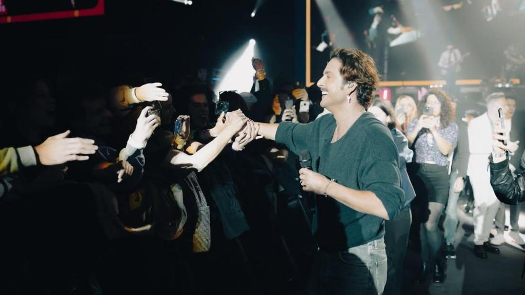 El cantante prepara gira