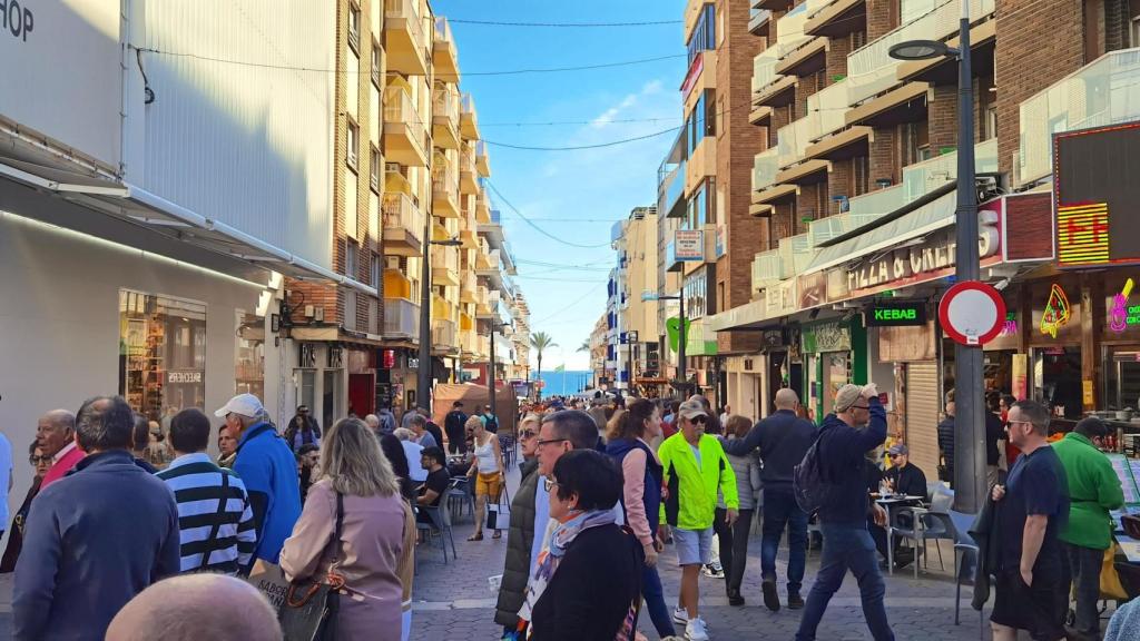 Una vista de las ajetreadas calles de Benidorm el pasado invierno.
