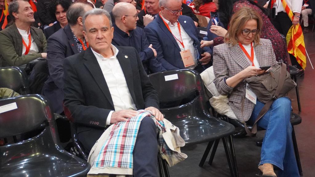 Mayte Pérez y Sánchez Quero, minutos antes de la llegada de Pedro Sánchez.