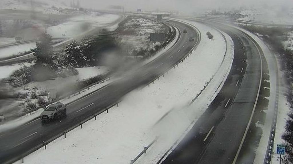 A-2 en Guadalajara nevada. Foto: DGT.