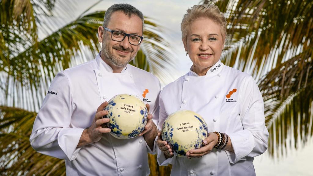 Pedro Sánchez y Susi Díaz con sus 3 Soles Repsol.