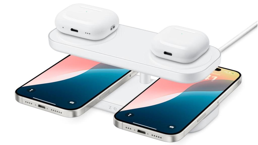 Cargador cuádruple de Apple.