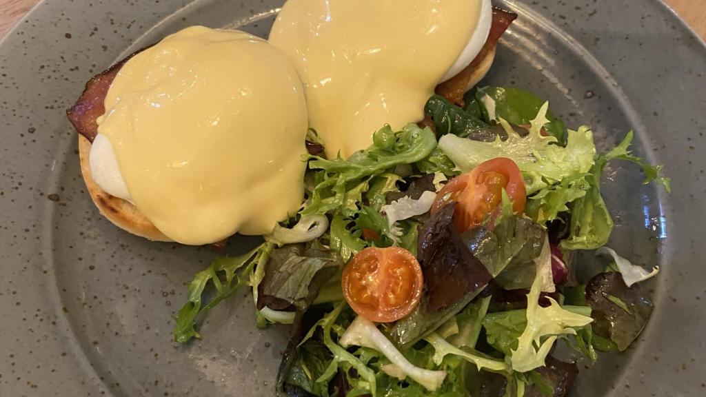 Huevos benedictinos.