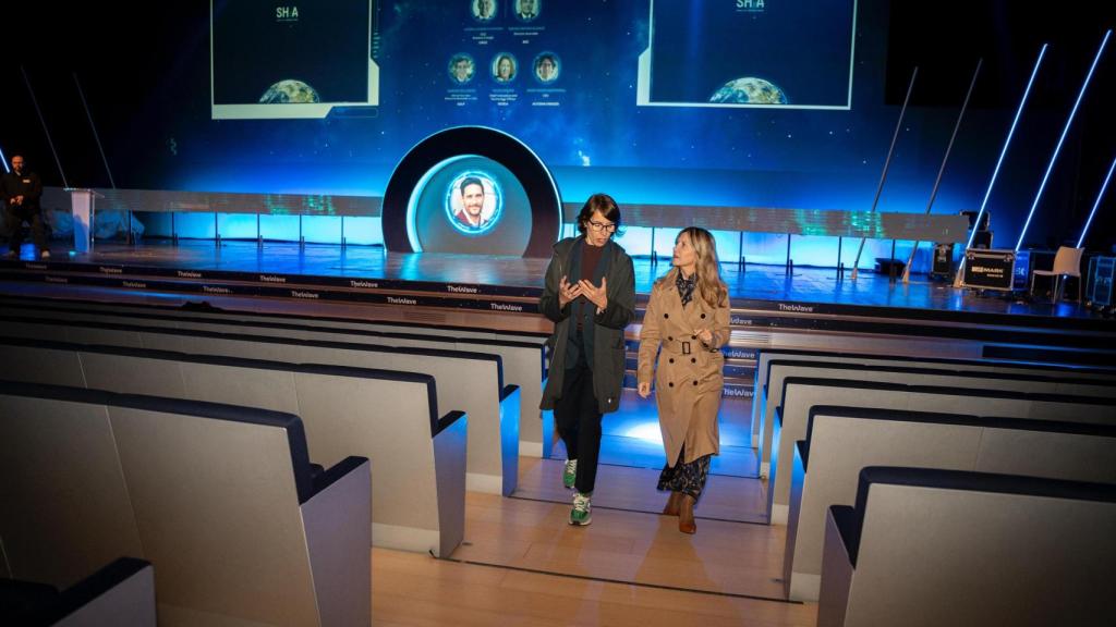 Montaje de The Wave en el Palacio de Congresos de Zaragoza.