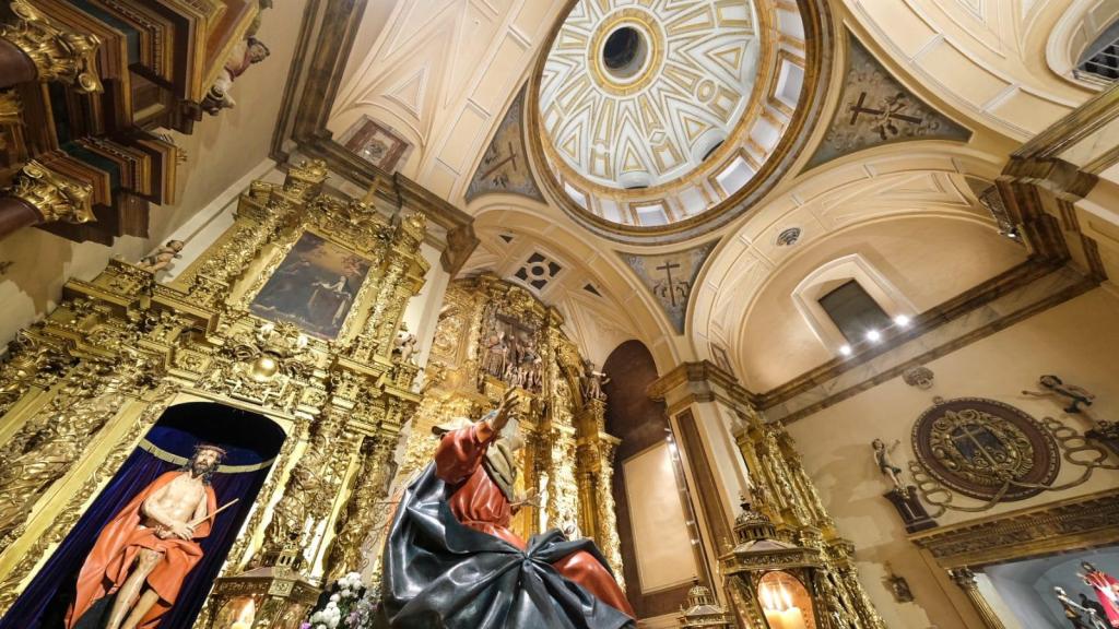 La Dolorosa a su llegada a la Iglesia de la Vera Cruz