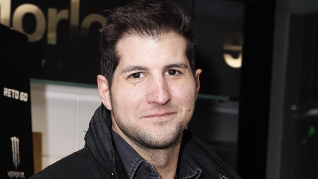 El escritor Julián Contreras en un acto público en Madrid, en enero de 2023.