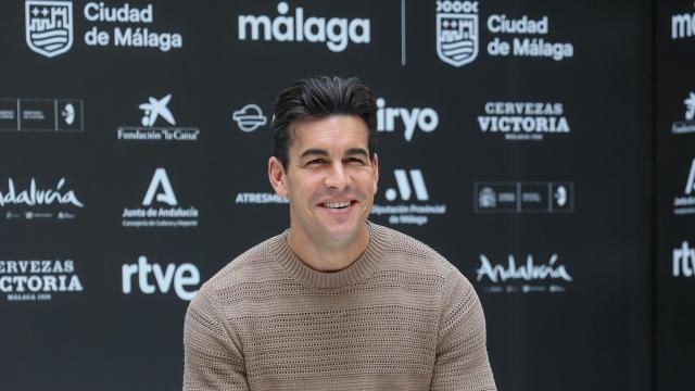 Mario Casas posa en el photocall de la película 'Muy lejos' que se presenta este domingo durante el 28º Festival de Málaga. Foto: Daniel Pérez / EFE