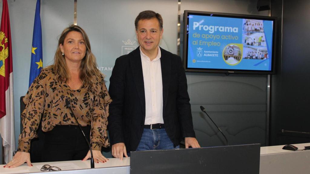 El alcalde de Albacete, Manuel Serrano, en la presentación del programa de Apoyo Activo al Empleo.