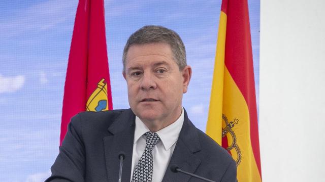 Emiliano García-Page, presidente de Castilla-La Mancha, este lunes en la localidad guadalajareña de Torija.