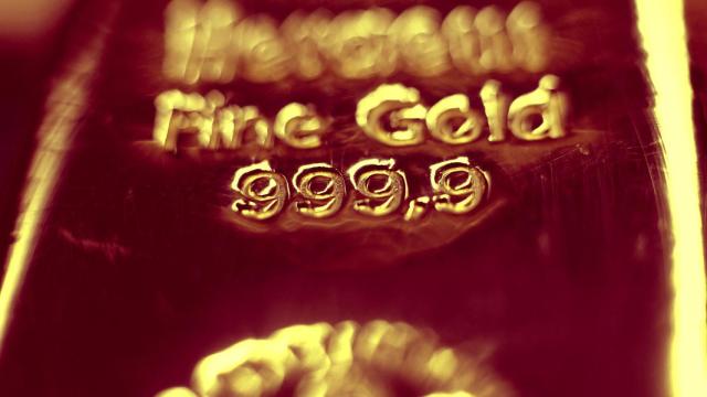 Un lingote de oro en la sala de cajas de seguridad de la casa de oro ProAurum en Múnich.