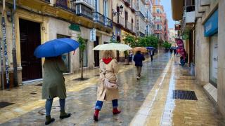 Imagen de la lluvia este lunes en Málaga.
