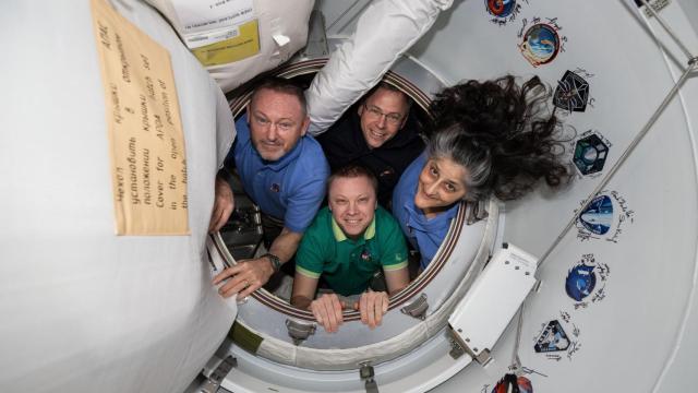 Astronautas de la Crew-9 y Starliner en la ISS