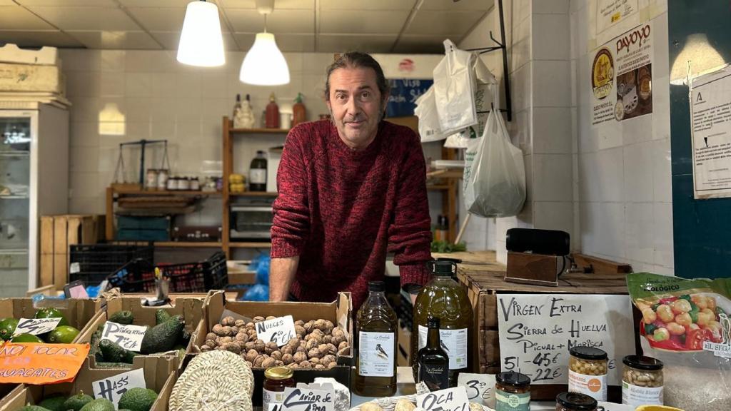 Fernando Morales, frutero del Arenal.