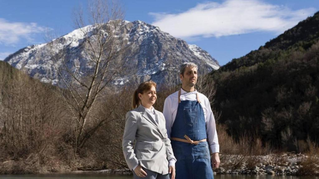 Rubén Coronas y Cristina Romero al frente de Casa Rubén en el Pirineo aragonés