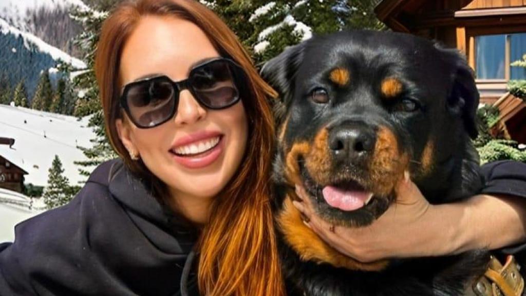 Paula Sánchez Zurdo junto a Bronca en una imagen de sus redes sociales.