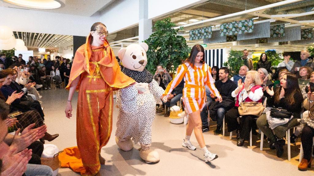 Desfile de moda en el restaurante de Ikea Valladolid