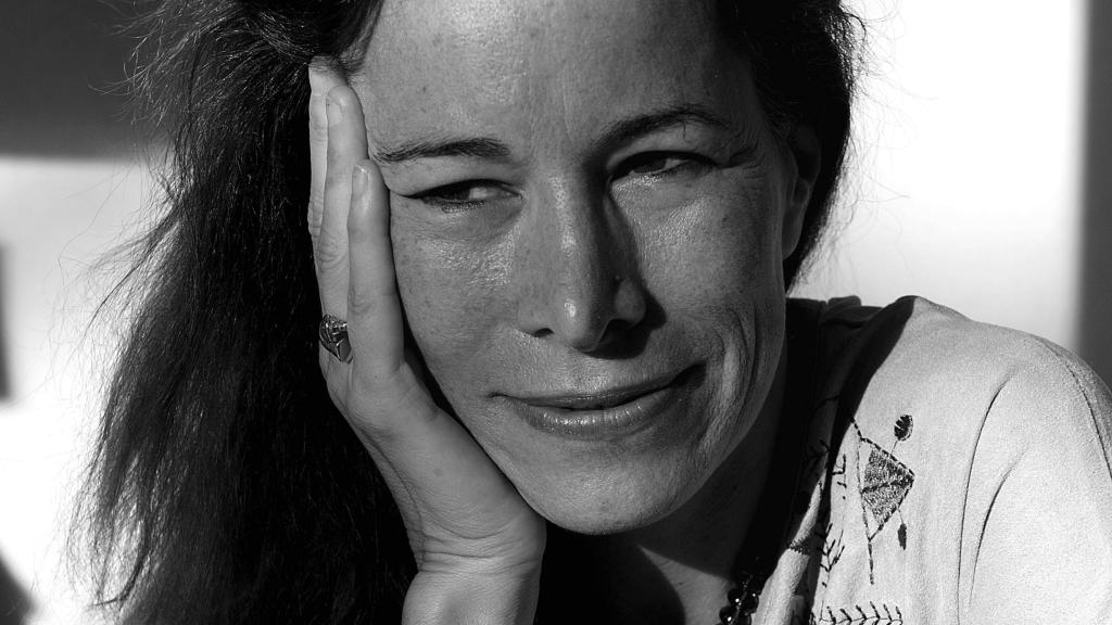 Dufourmantelle nació en París el 20 de marzo de 1964.