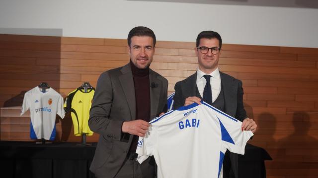 Gabi, en su presentación con el Real Zaragoza.
