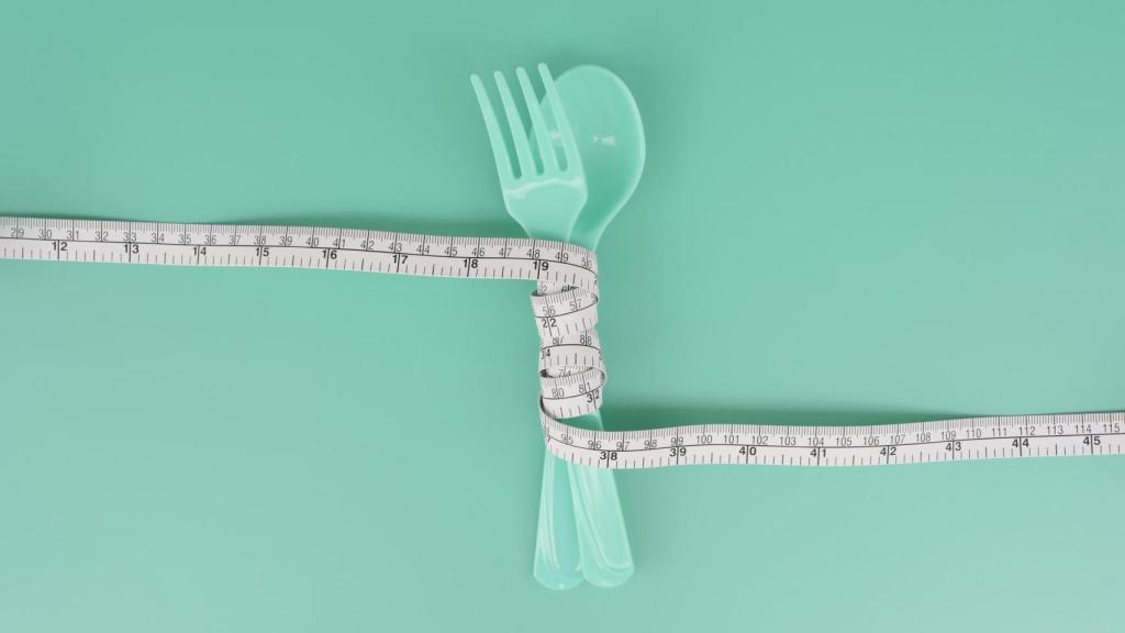 Unos cubiertos y un metro.