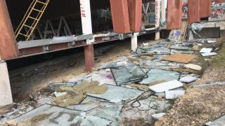 El edificio abandonado del London School of Economics en Majadahonda.