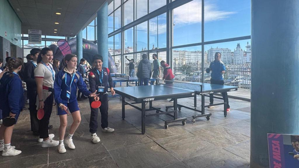 Cerca de 250 estudiantes de A Coruña conocen el deporte inclusivo de la mano de Enki