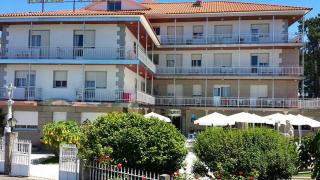 Cuatro personas se hacen pasar por guardias civiles y saquean un hotel de Sanxenxo (Pontevedra)