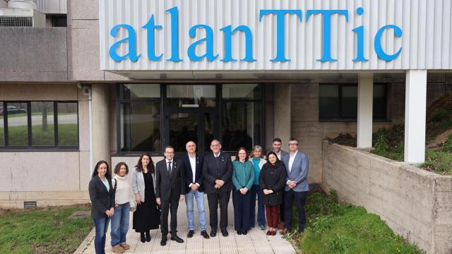 Visita al centro de investigaciones atlanTTic.