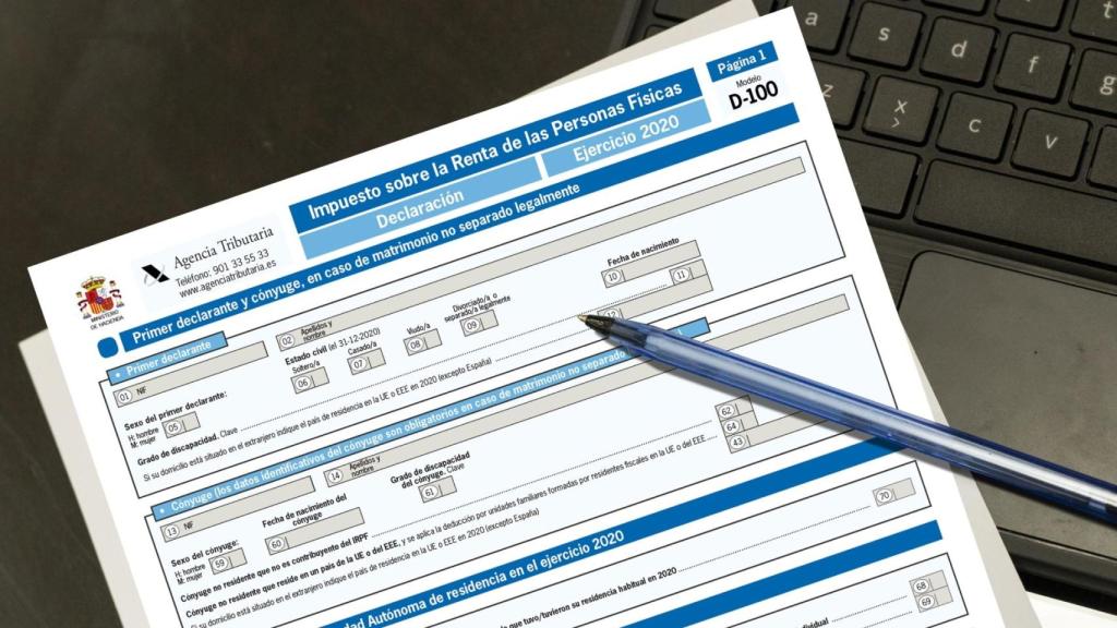 Una declaración de la Renta en una foto de archivo.