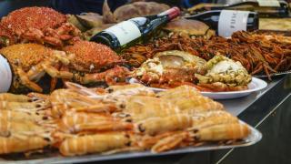 El mejor marisco de Galicia llega a Zaragoza: percebes, cigalas y bogavantes en esta feria gastronómica