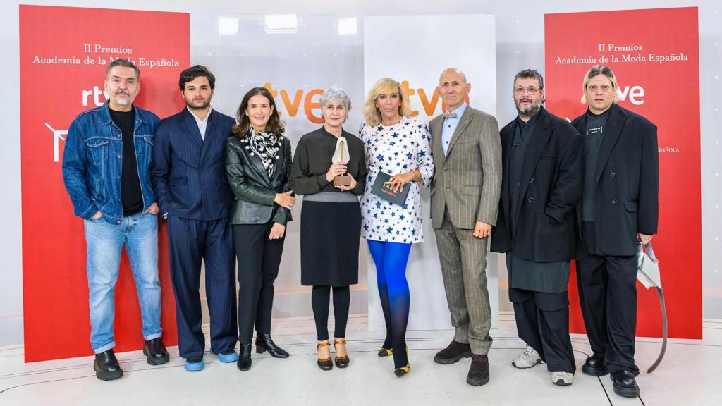 De izquierda a derecha: Juan Duyos, Sergio Álvarez, Beatriz González-Cristóbal, Pepa Bueno, María Eizaguirre, Modesto Lomba, Xavi García y Franx de Cristal.