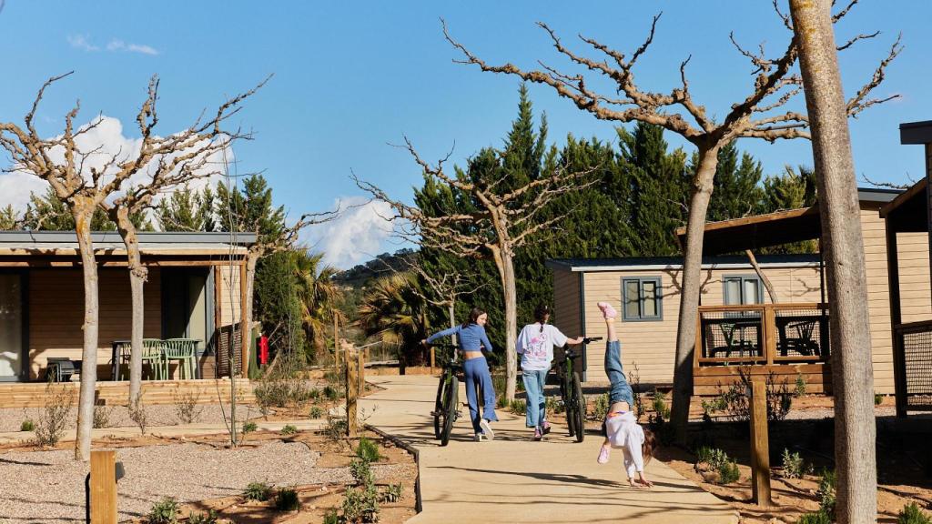 Los bungalows de Taiga Lake Caspe.