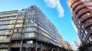 Un edificio de la calle Juan Flórez