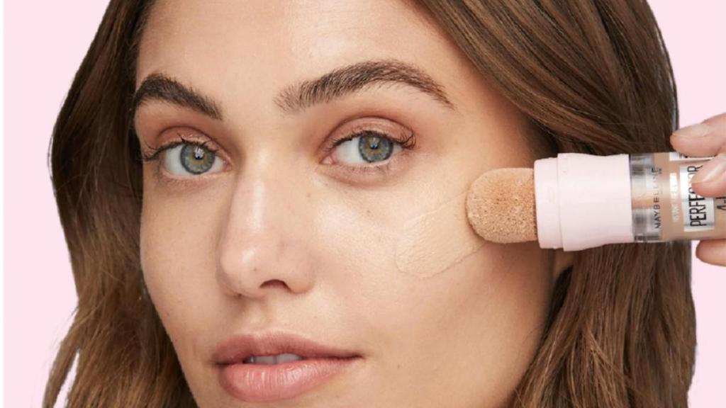 Amazon rebaja el único producto de maquillaje 4 en 1 que necesitas llevar esta primavera en el bolso