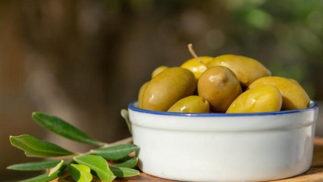 Cuenco de aceitunas.