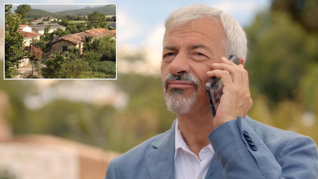 Carlos Sobera junto a una imagen de Cubillos de Losa (Burgos)