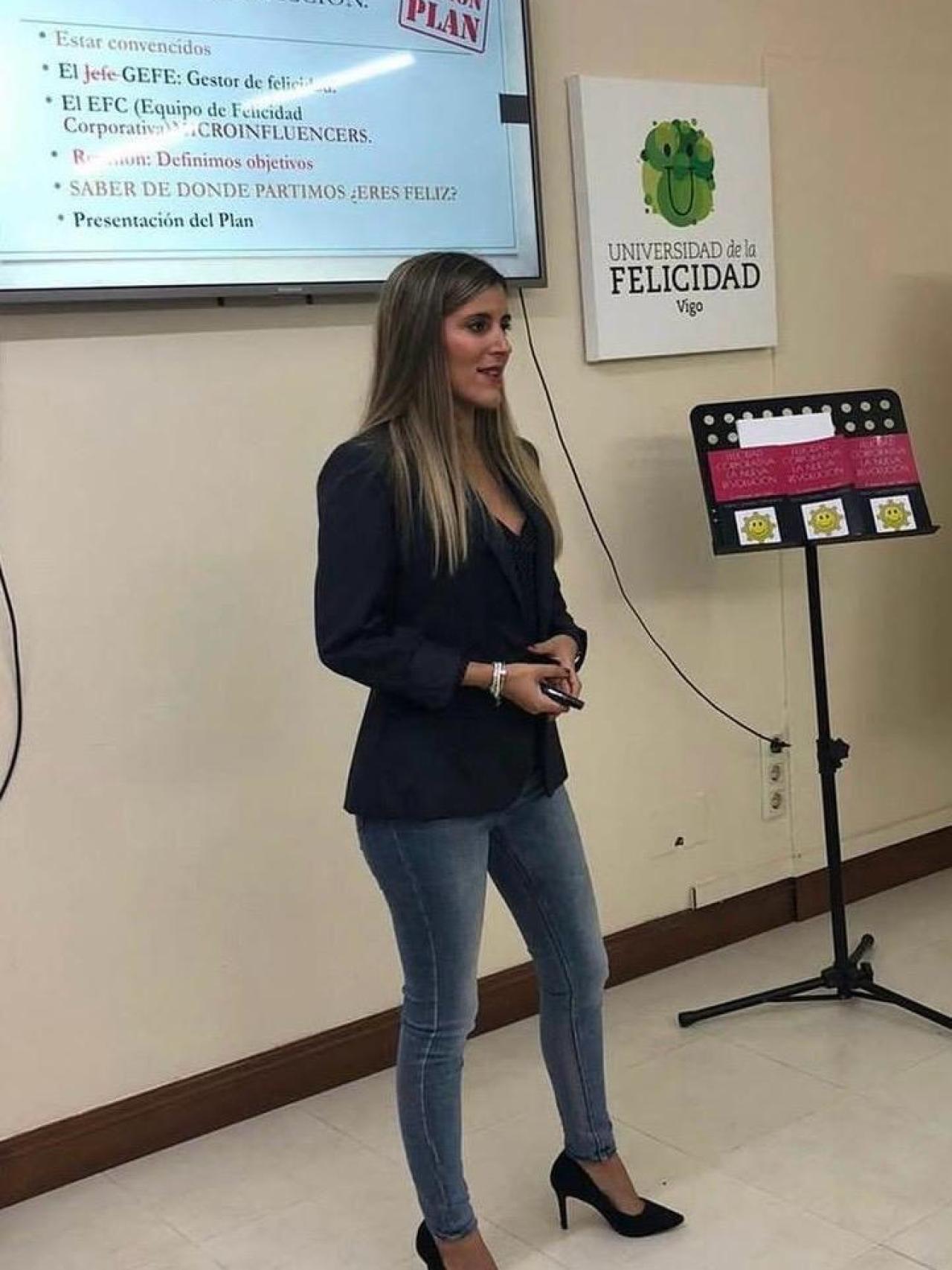 Caballero durante una charla