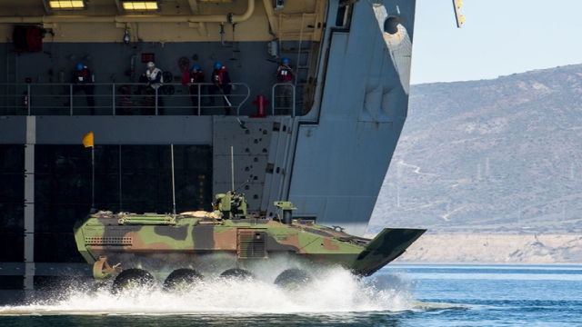 Desembarco de un ACV del Cuerpo de Marines de EEUU