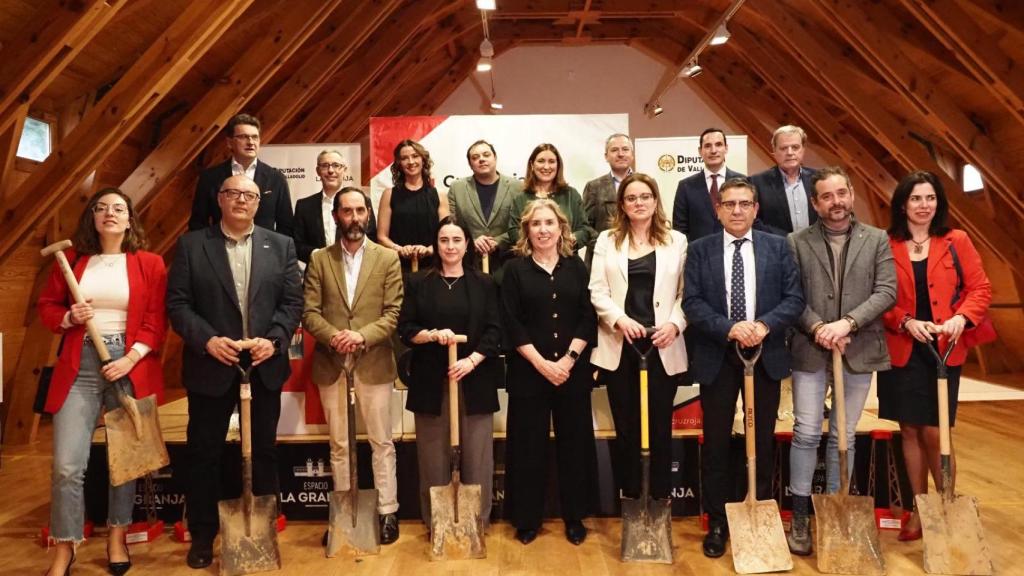 Foto de familia con los galardonados