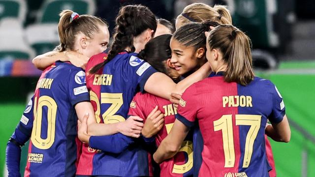 Las futbolistas del Barça celebran un gol contra el Wolfsburgo.