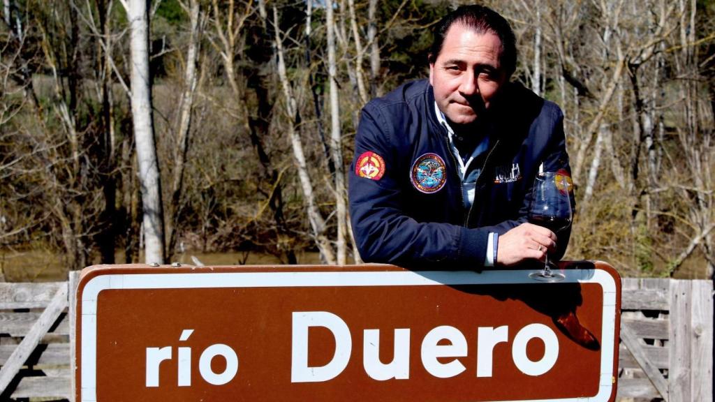 José Carlos Álvarez, a la orilla del río Duero.