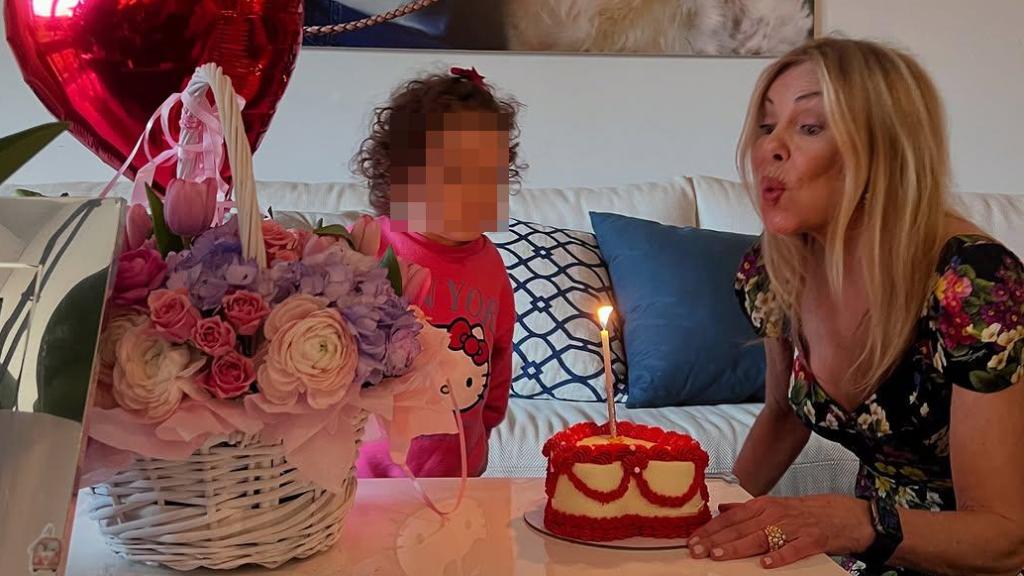 Ana Obregón junto a su nieta el día de su cumpleaños.