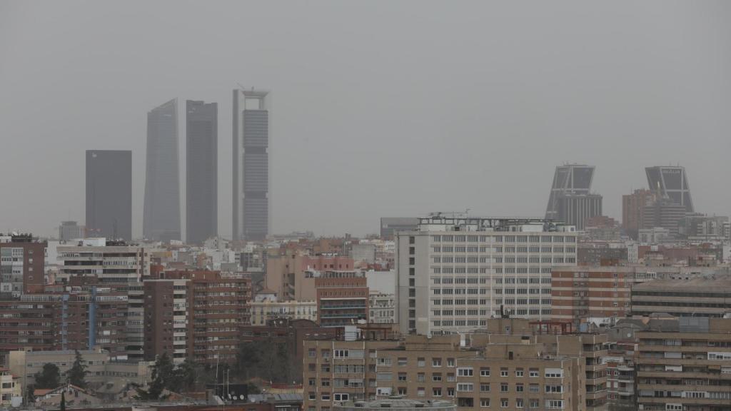 Las Cuatro Torres con presencia del aire africano