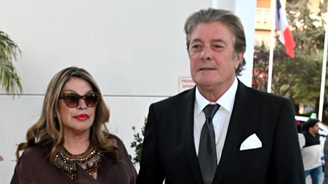 El cantante Francisco se encuentra ingresado tras sufrir una insuficiencia respiratoria.